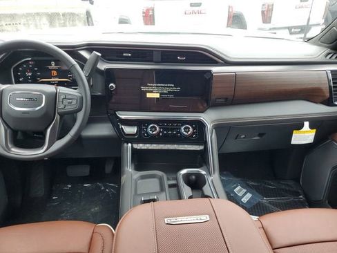 New 2026 GMC Sierra 3500 Denali Ultimate AWD/4WD image 15
