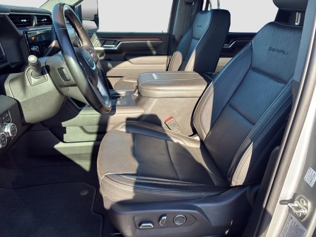 Used 2025 GMC Sierra 3500 Denali w/ Denali Reserve Package AWD/4WD image 25