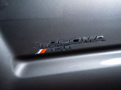 Used 2014 Toyota Tacoma 4x4 Double Cab image 23