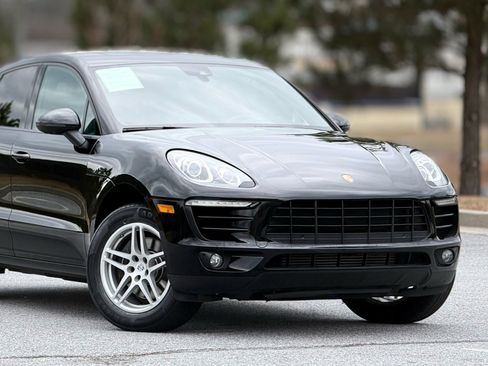 Used 2018 Porsche Macan Sport Edition image 47
