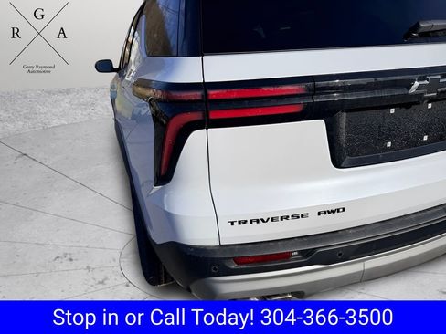 New 2026 Chevrolet Traverse Z71 w/ Enhanced Driving Package AWD/4WD image 8