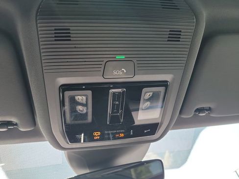 Certified 2023 Volkswagen ID.4 Pro S AWD/4WD image 30