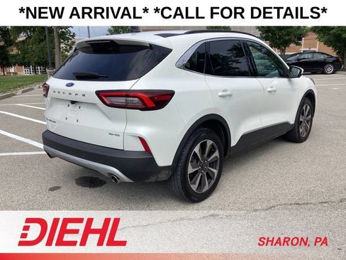Used 2024 Ford Escape Platinum AWD/4WD image 7