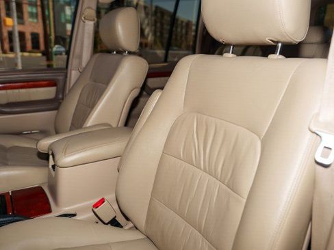 Used 2000 Lexus LX 470 4WD image 11