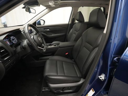 Certified 2023 Nissan Rogue SV w/ SV Premium B Package AWD/4WD image 7