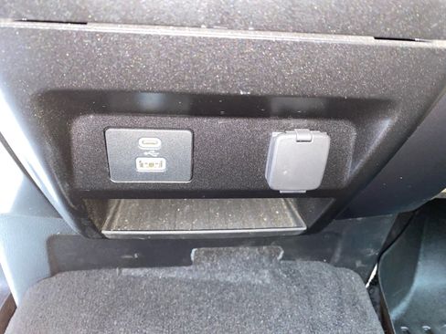 Used 2020 Ford F550 4x4 Regular Cab Super Duty image 16