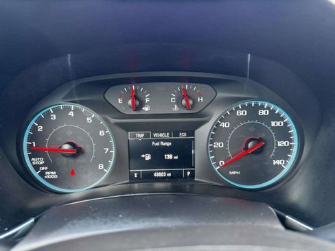 Used 2018 Chevrolet Equinox LS image 24