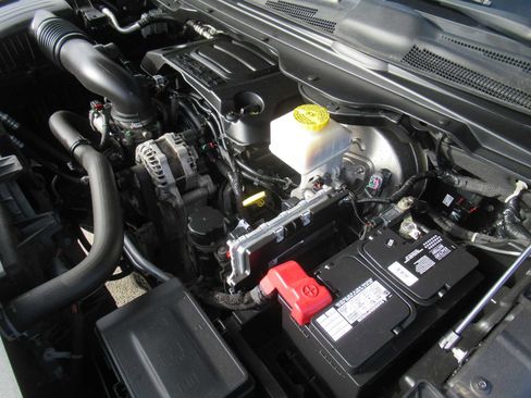 Used 2019 RAM 1500 Big Horn image 16