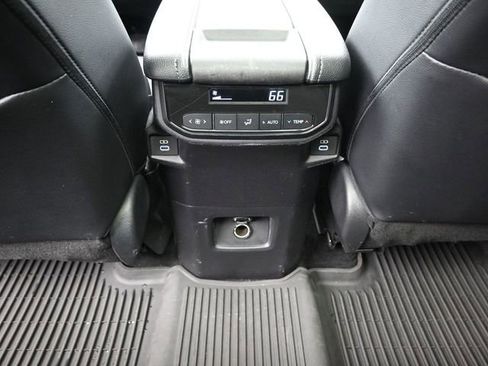 Used 2024 Toyota Grand Highlander XLE image 28