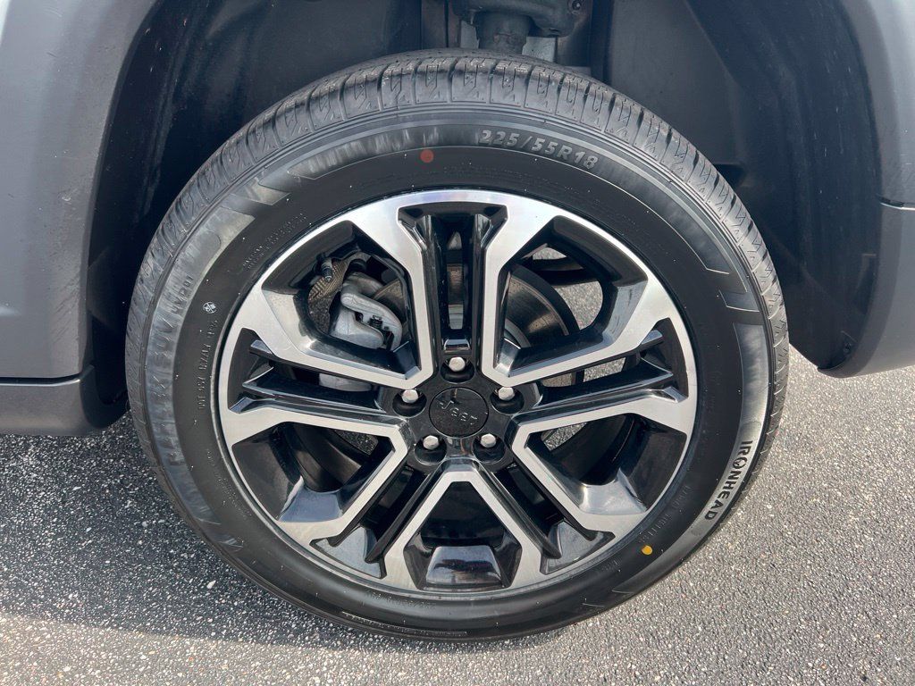 Used 2023 Jeep Compass Limited AWD/4WD image 32
