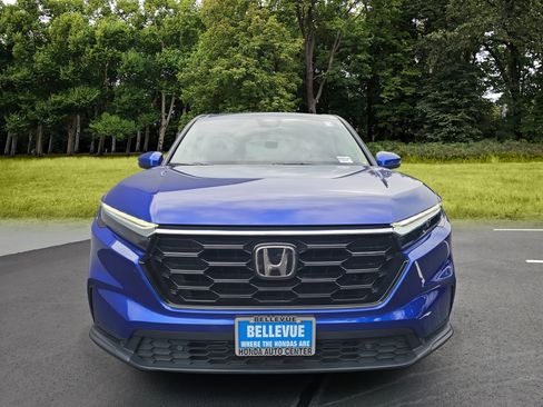 Used 2023 Honda CR-V EX-L image 2