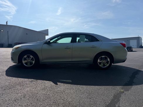 Used 2016 Chevrolet Malibu LT FWD image 10