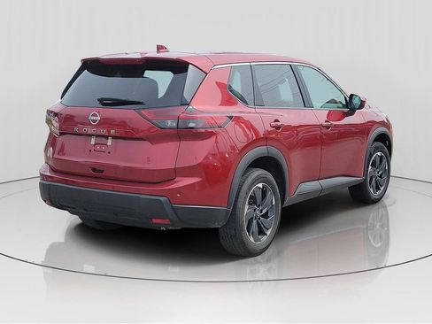 Used 2025 Nissan Rogue SV FWD image 4