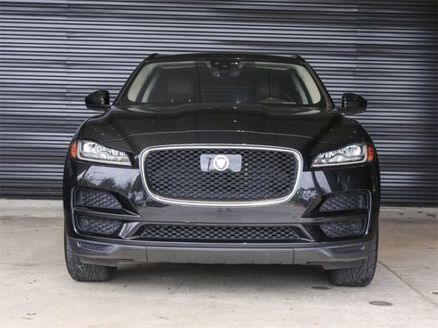 Used 2019 Jaguar F-PACE Prestige image 10