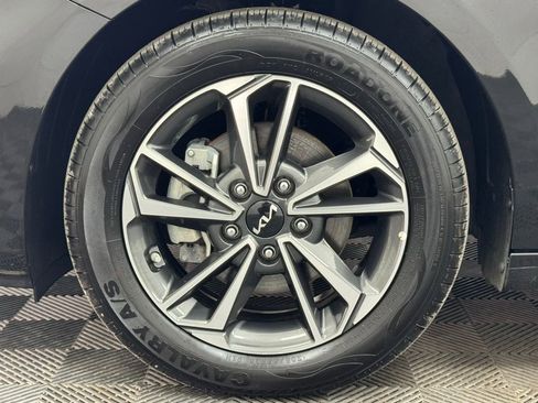 Used 2024 Kia Forte LXS FWD image 12