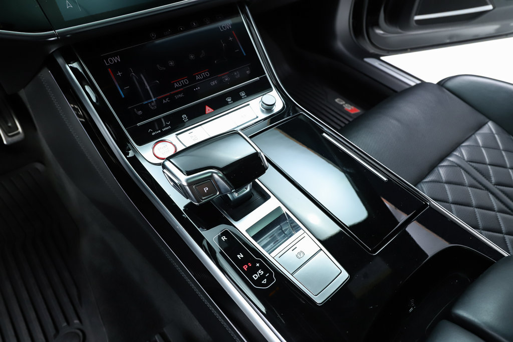 Used 2020 Audi S8 L w/ S8 Executive Package AWD/4WD image 28