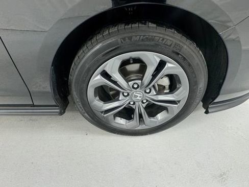 Used 2023 Honda Accord EX image 9