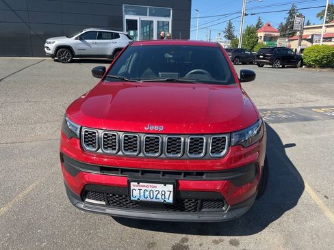 Used 2025 Jeep Compass Sport AWD/4WD image 3