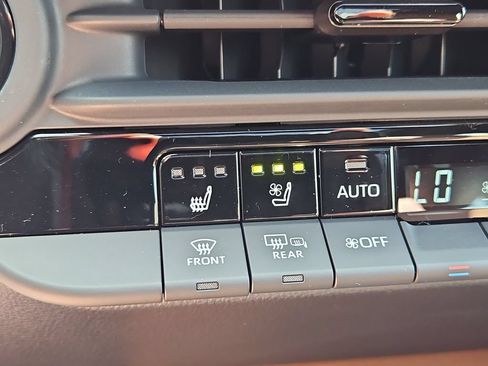 New 2026 Toyota Crown Signia AWD/4WD image 13