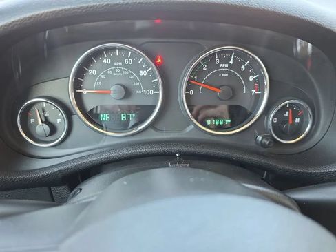 Used 2017 Jeep Wrangler Unlimited Sahara AWD/4WD image 16