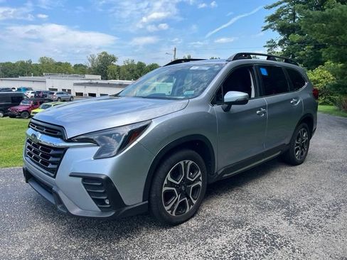 Used 2023 Subaru Ascent Limited AWD/4WD image 7