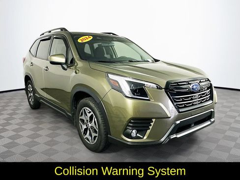 Used 2024 Subaru Forester Premium AWD/4WD image 3