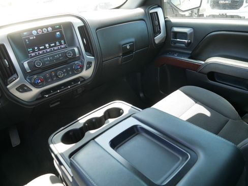 Used 2017 GMC Sierra 1500 SLE w/ SLE Value Package AWD/4WD image 11