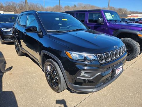 New 2026 Jeep Compass Latitude AWD/4WD image 1