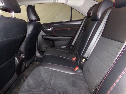 Used 2015 Toyota Camry XSE image 13