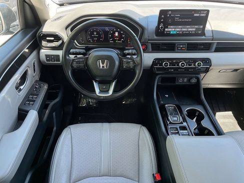 Used 2024 Honda Pilot Elite image 24