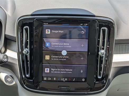 New 2025 Volvo XC40 B5 Plus w/ Protection Package Premier image 19