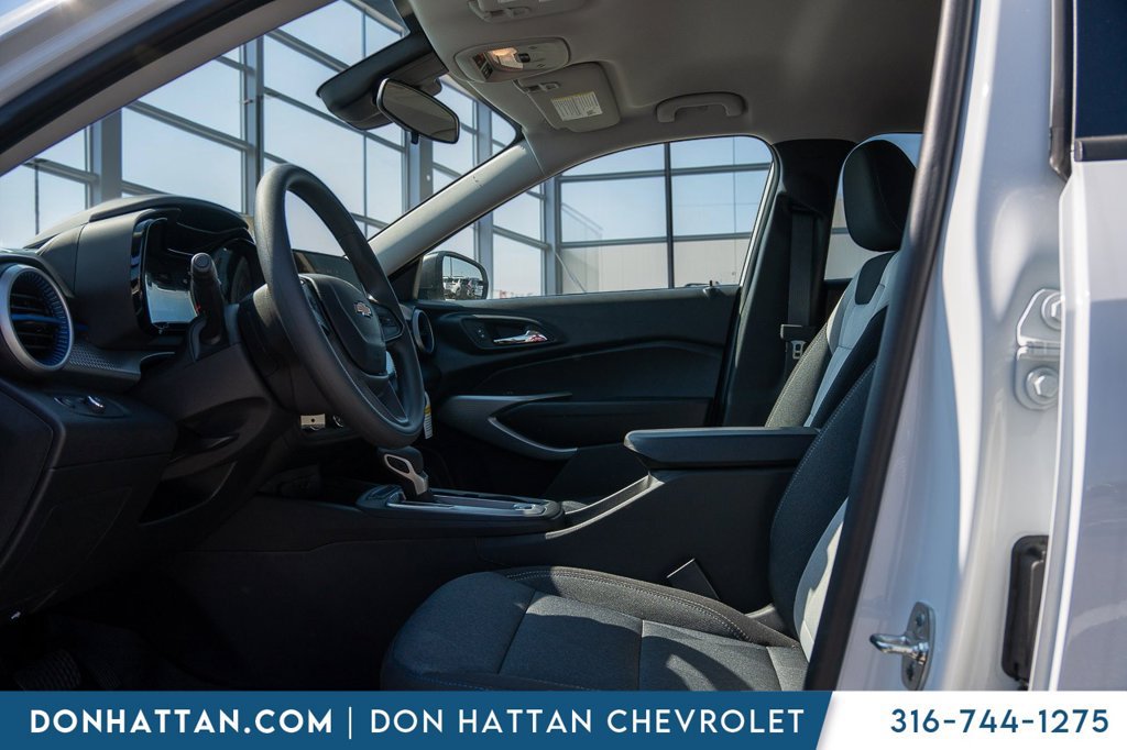 New 2026 Chevrolet Trax LS FWD image 3