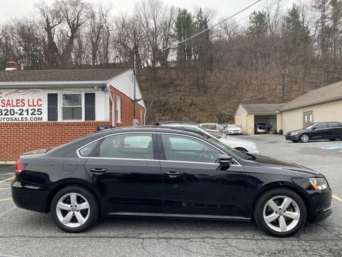 Used 2013 Volkswagen Passat 2.5 SE image 4