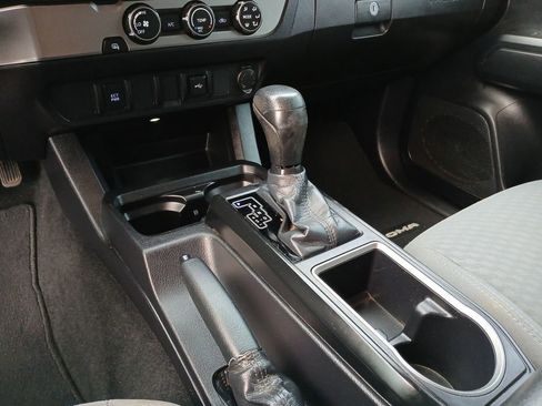 Used 2021 Toyota Tacoma SR w/ SR Convenience Package image 16