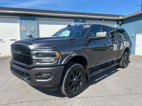 Used 2022 RAM 2500 Laramie AWD/4WD image 1