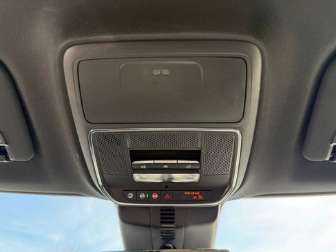 Used 2025 GMC Acadia Denali w/ Super Cruise Package image 29