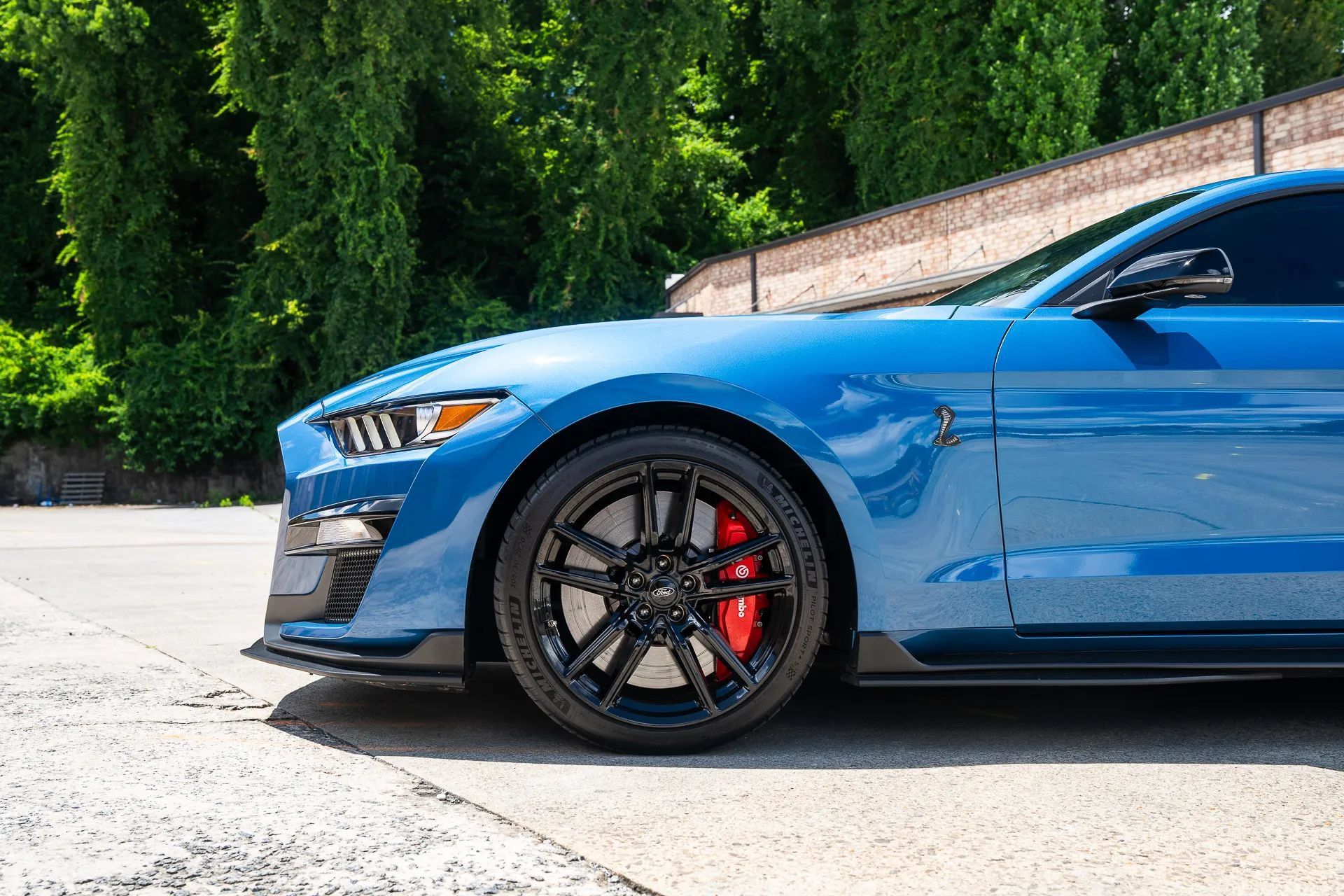 Used 2020 Ford Mustang Shelby GT500 w/ Technology Package RWD image 4