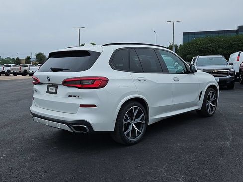 Used 2019 BMW X5 xDrive50i w/ M Sport Package AWD/4WD image 17