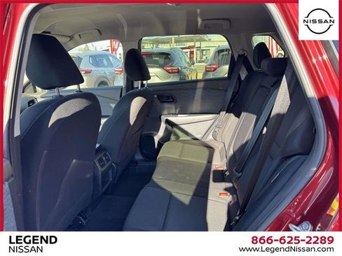 Used 2023 Nissan Rogue S image 12