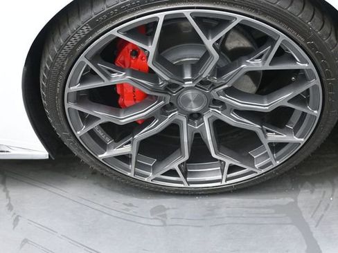 Used 2023 Chevrolet Corvette Stingray Convertible w/ Chrome Exterior Badge Package RWD image 22