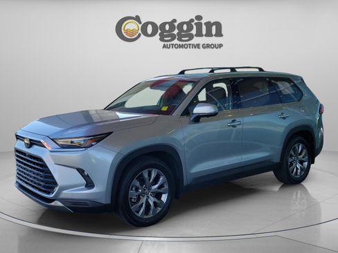Certified 2024 Toyota Grand Highlander FWD image 1