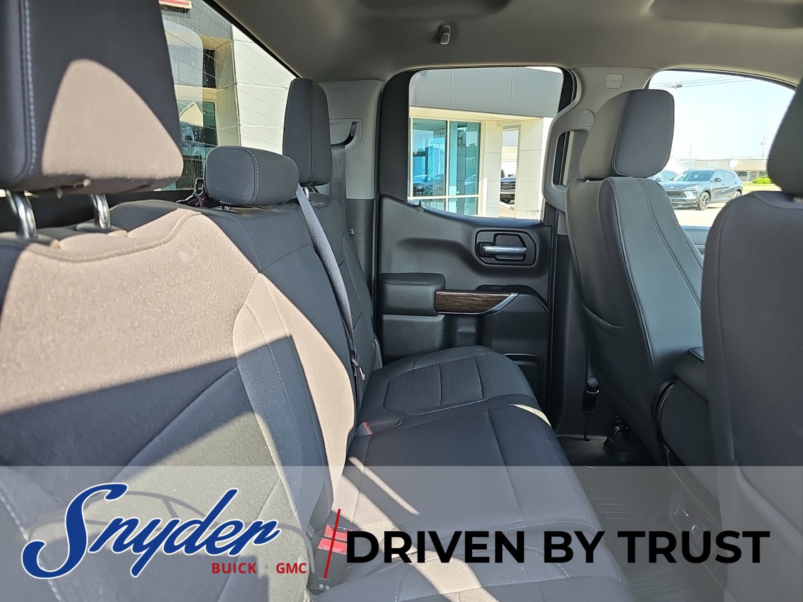 Used 2021 GMC Sierra 1500 Elevation w/ LPO, Elevation Black Package AWD/4WD image 24