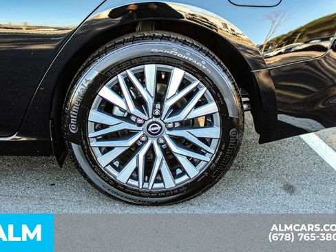 Used 2025 Nissan Altima 2.5 SV image 16