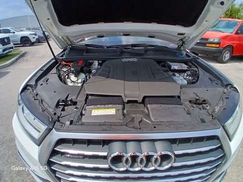 Used 2018 Audi Q7 3.0T Premium Plus AWD/4WD image 25