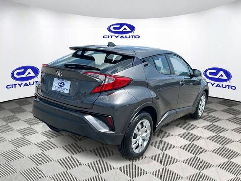 Used 2021 Toyota C-HR LE FWD image 3