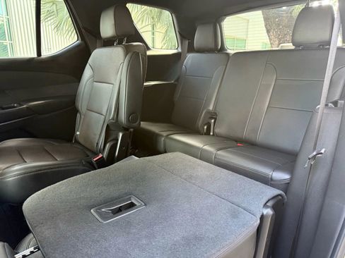 Used 2022 Chevrolet Traverse High Country image 25