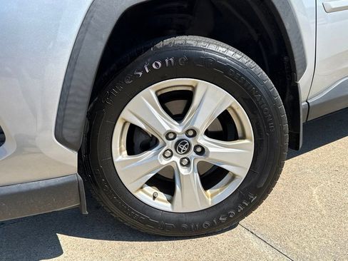 Used 2019 Toyota RAV4 XLE w/ Convenience Package AWD/4WD image 52