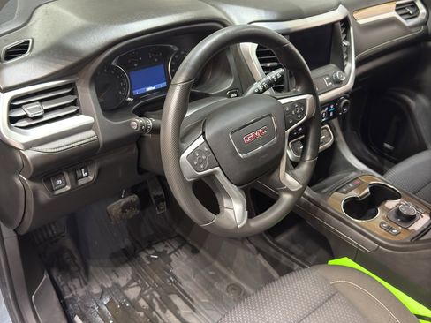 Used 2023 GMC Acadia SLE w/ Infotainment Package image 18