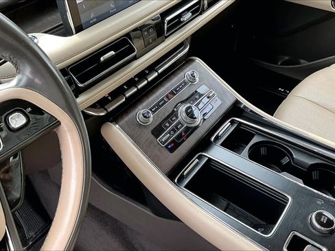 Used 2020 Lincoln Aviator Reserve image 15