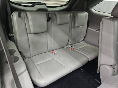 Used 2019 Toyota Highlander XLE FWD image 12